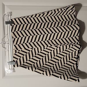 NWT Zara black and cream striped skater skirt, size S